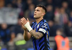 米体：劳塔罗今日恢复合练能出战帕尔马，但更可能替补出场找状态